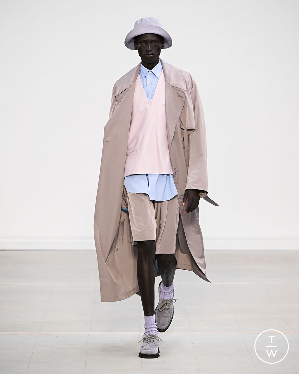 Fashion Week Paris Spring/Summer 2023 look 3 from the Paul Smith collection 男装