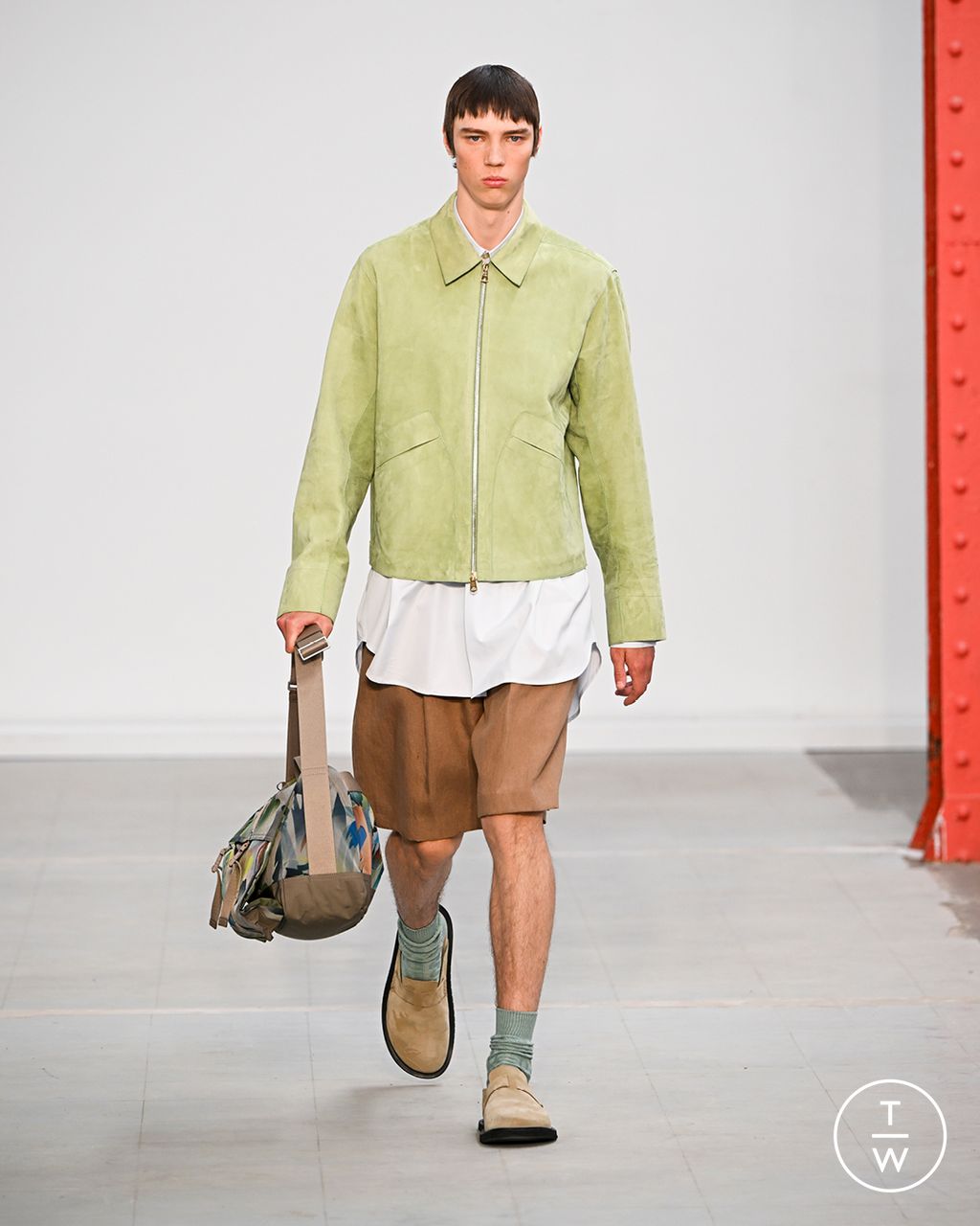 Fashion Week Paris Spring/Summer 2023 look 31 from the Paul Smith collection menswear