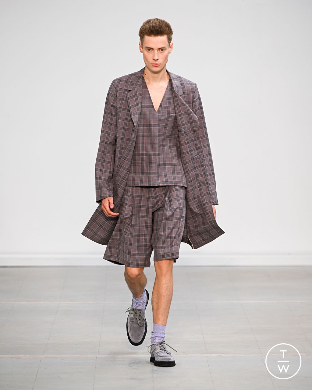 Fashion Week Paris Spring/Summer 2023 look 4 from the Paul Smith collection 男装