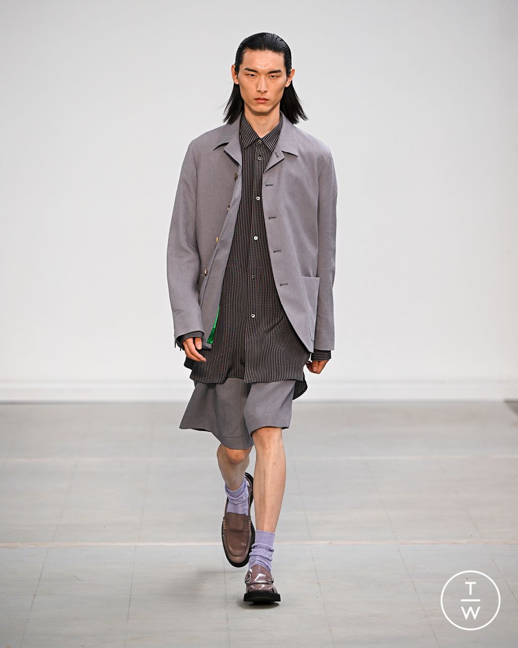 Fashion Week Paris Spring/Summer 2023 look 6 from the Paul Smith collection menswear