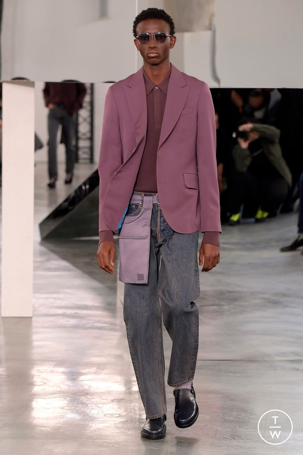 Fashion Week Paris Fall/Winter 2024 look 9 from the Paul Smith collection 男装