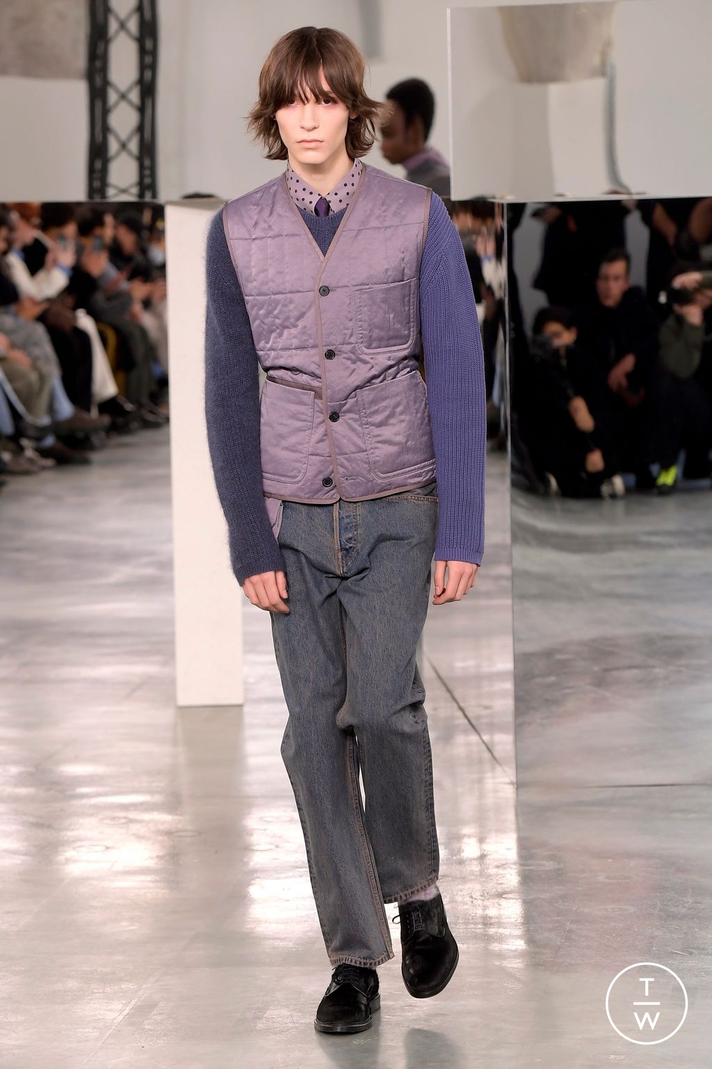 Fashion Week Paris Fall/Winter 2024 look 12 from the Paul Smith collection 男装