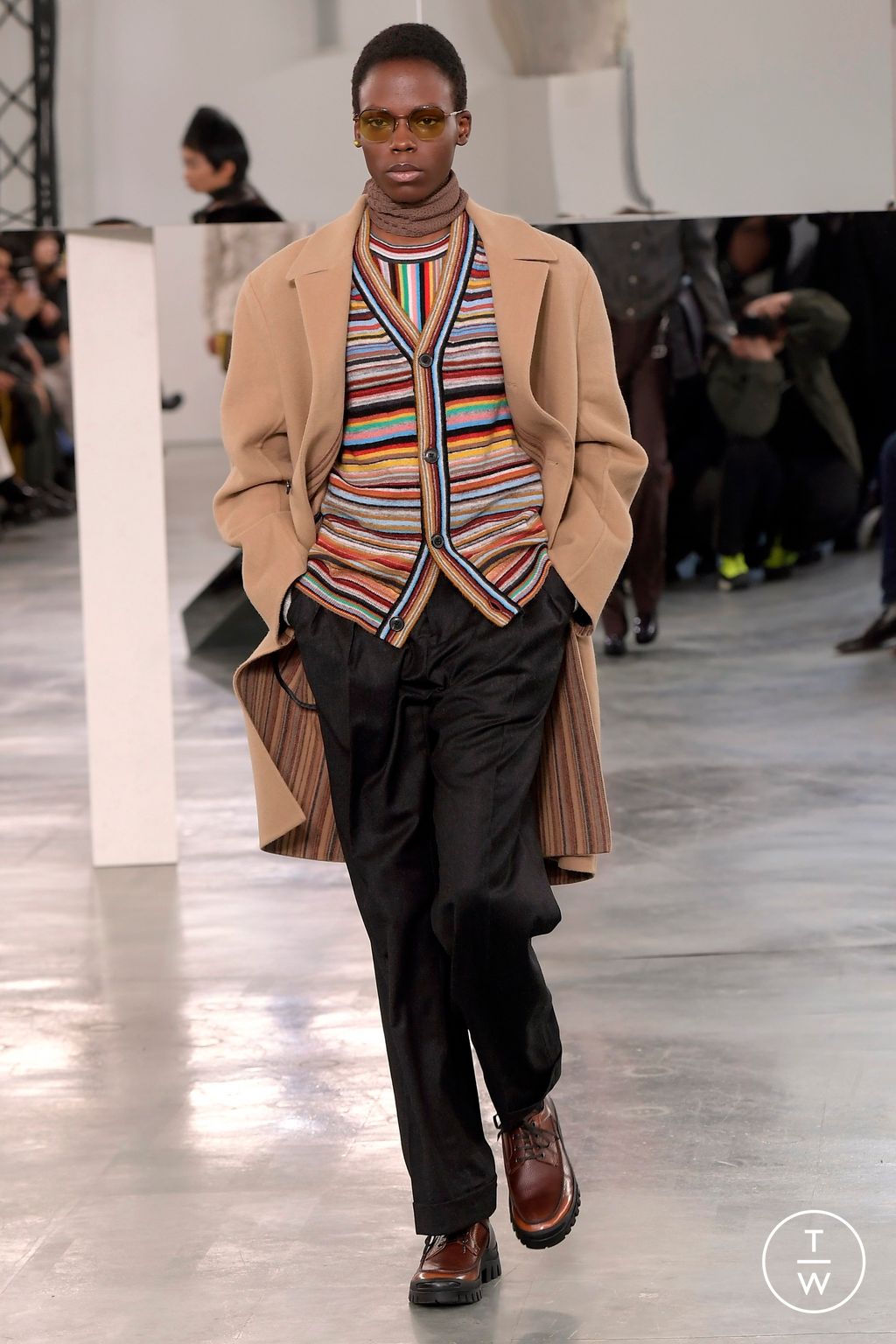 Fashion Week Paris Fall/Winter 2024 look 15 from the Paul Smith collection menswear