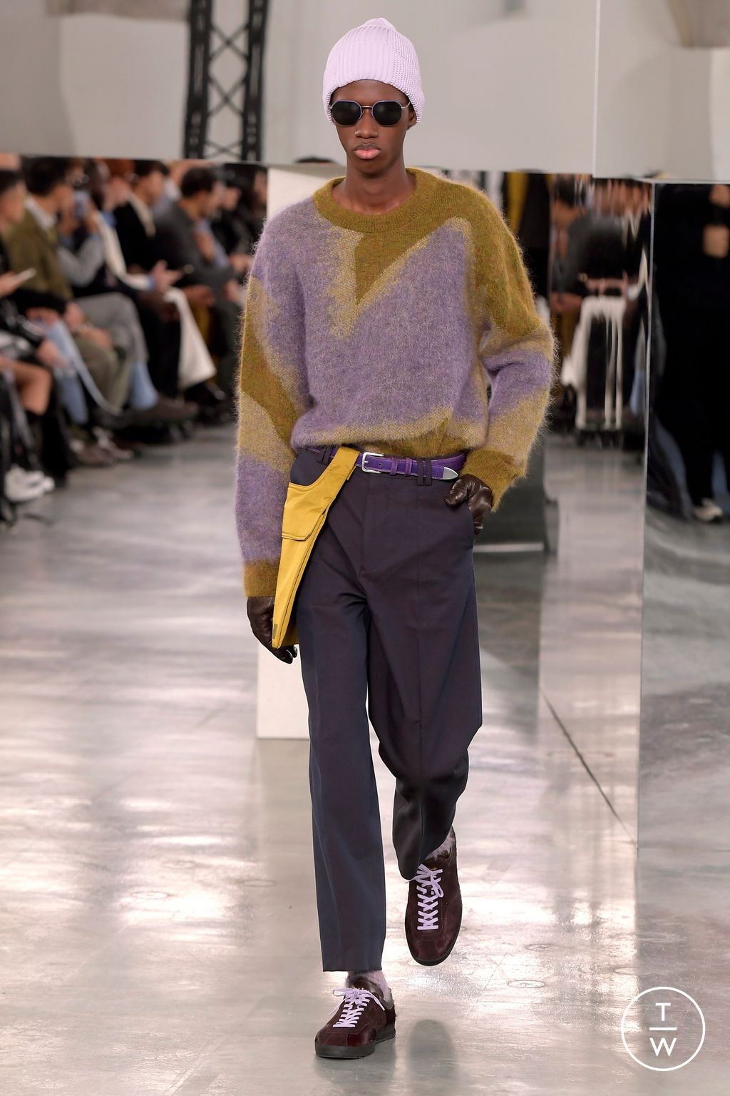 Fashion Week Paris Fall/Winter 2024 look 29 de la collection Paul Smith menswear