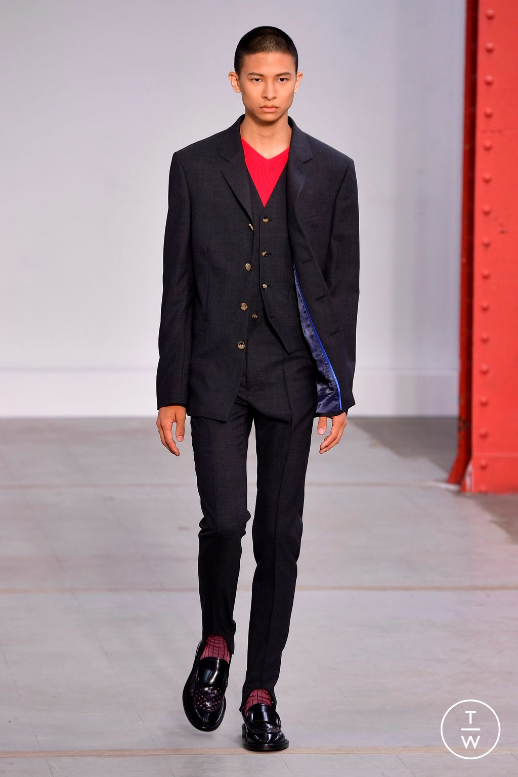 Fashion Week Paris Spring/Summer 2024 look 2 from the Paul Smith collection menswear