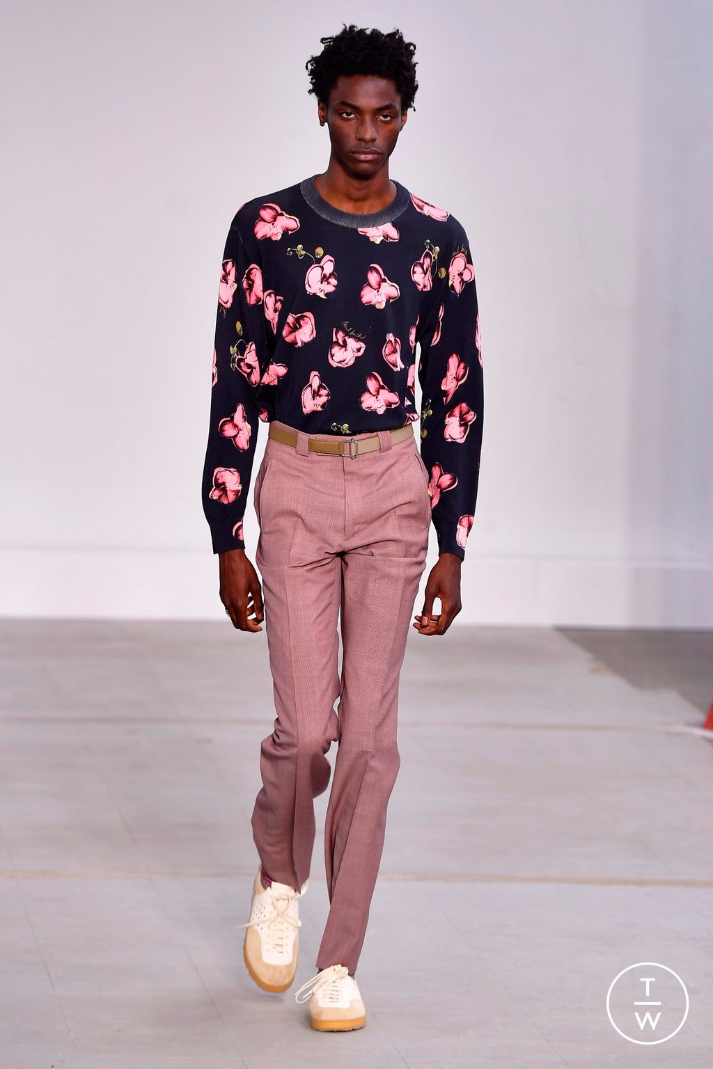 Fashion Week Paris Spring/Summer 2024 look 10 from the Paul Smith collection 男装