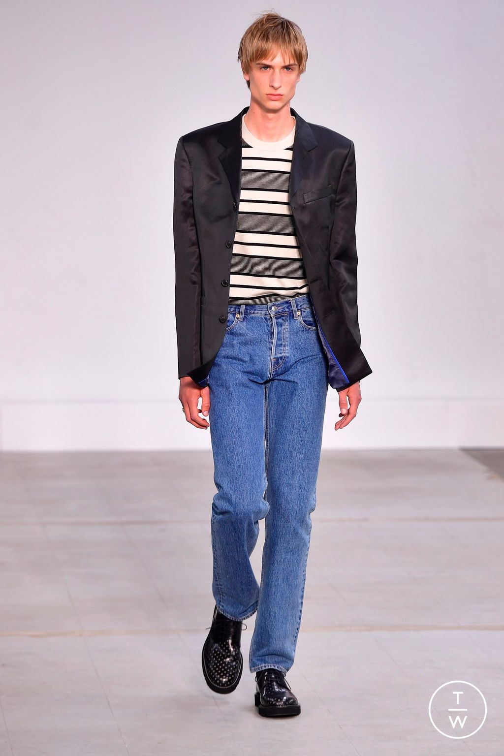 Fashion Week Paris Spring/Summer 2024 look 19 from the Paul Smith collection menswear