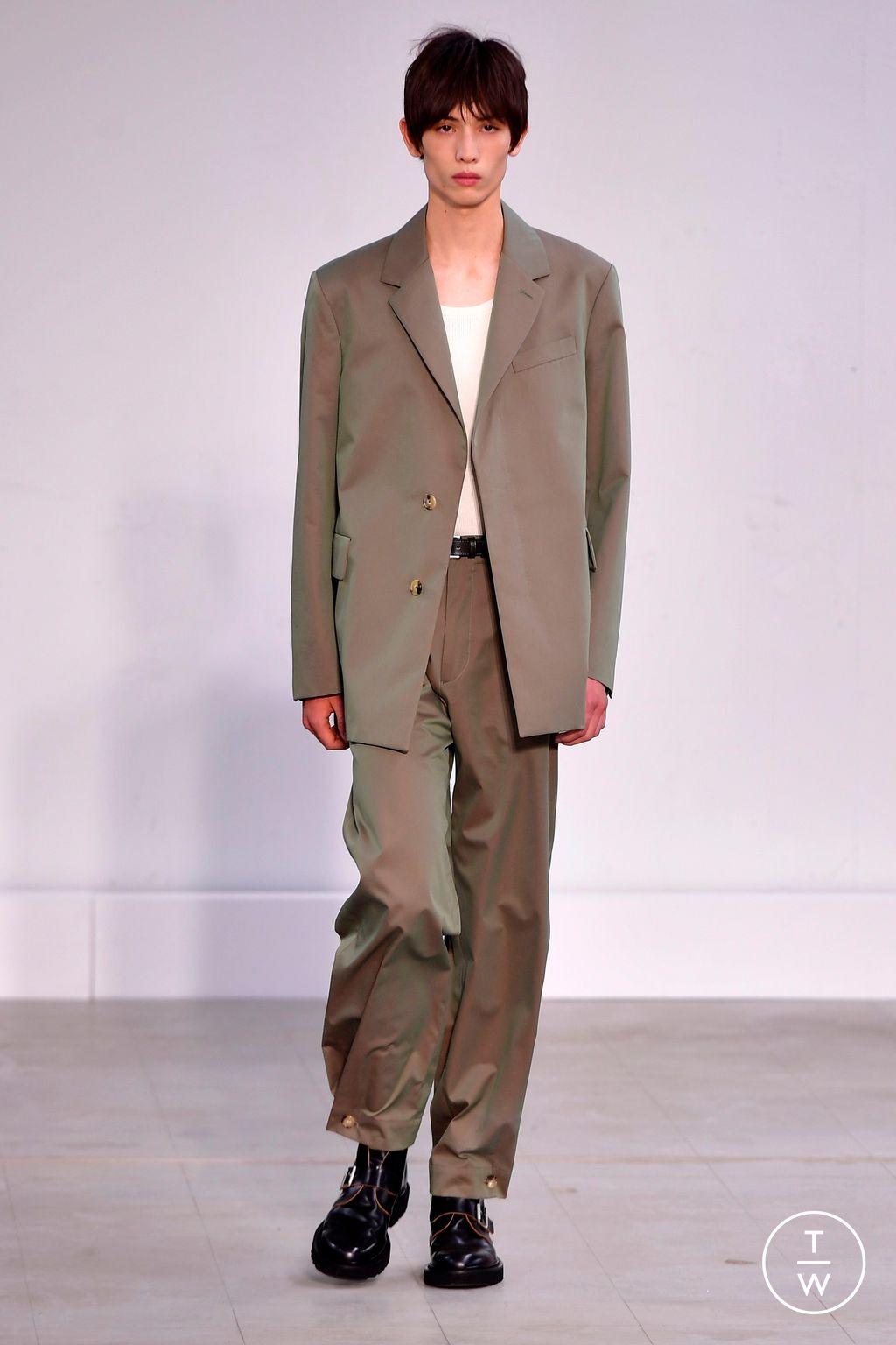 Fashion Week Paris Spring/Summer 2024 look 30 from the Paul Smith collection 男装