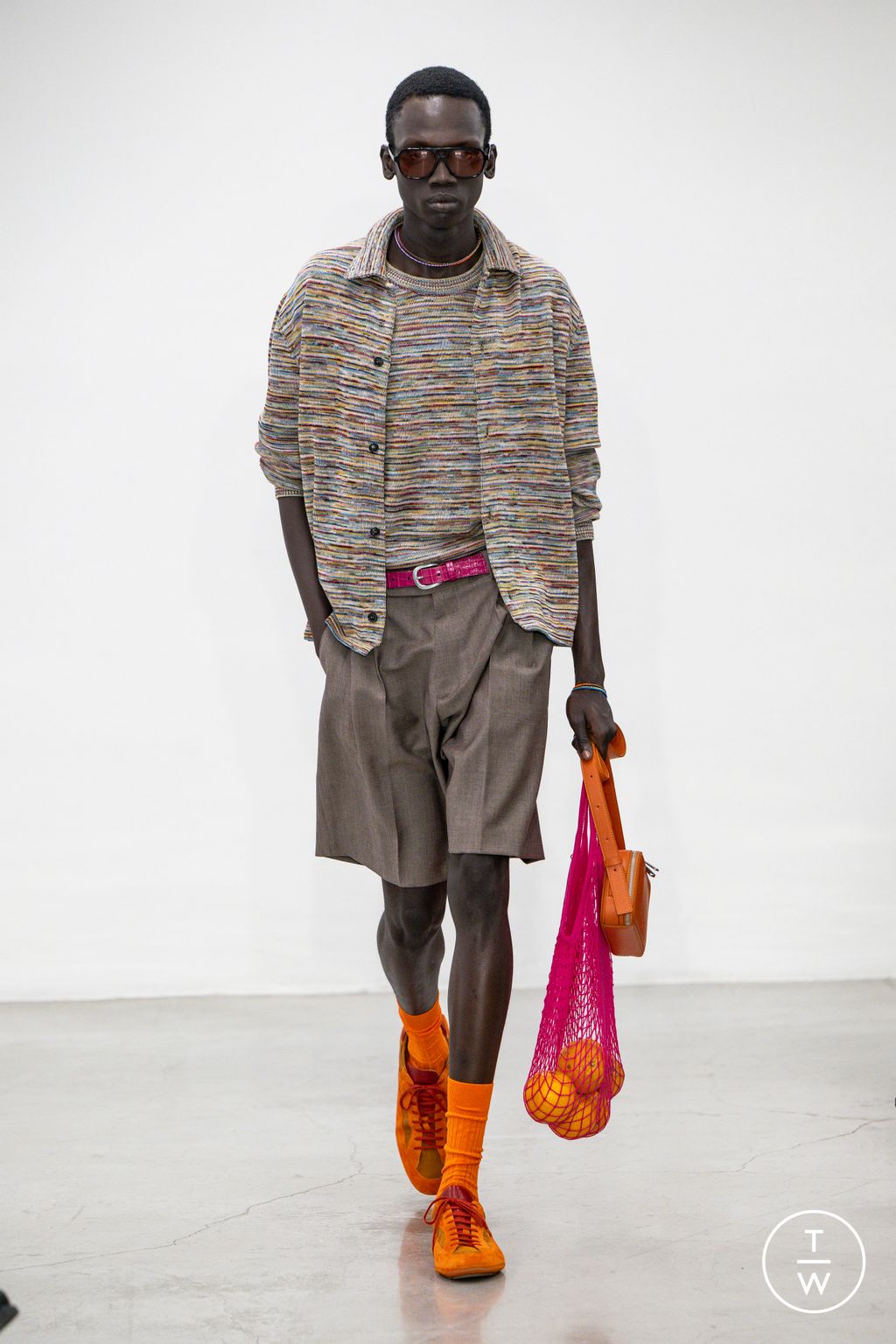 Fashion Week Milan Spring/Summer 2026 look 16 from the Paul Smith collection menswear
