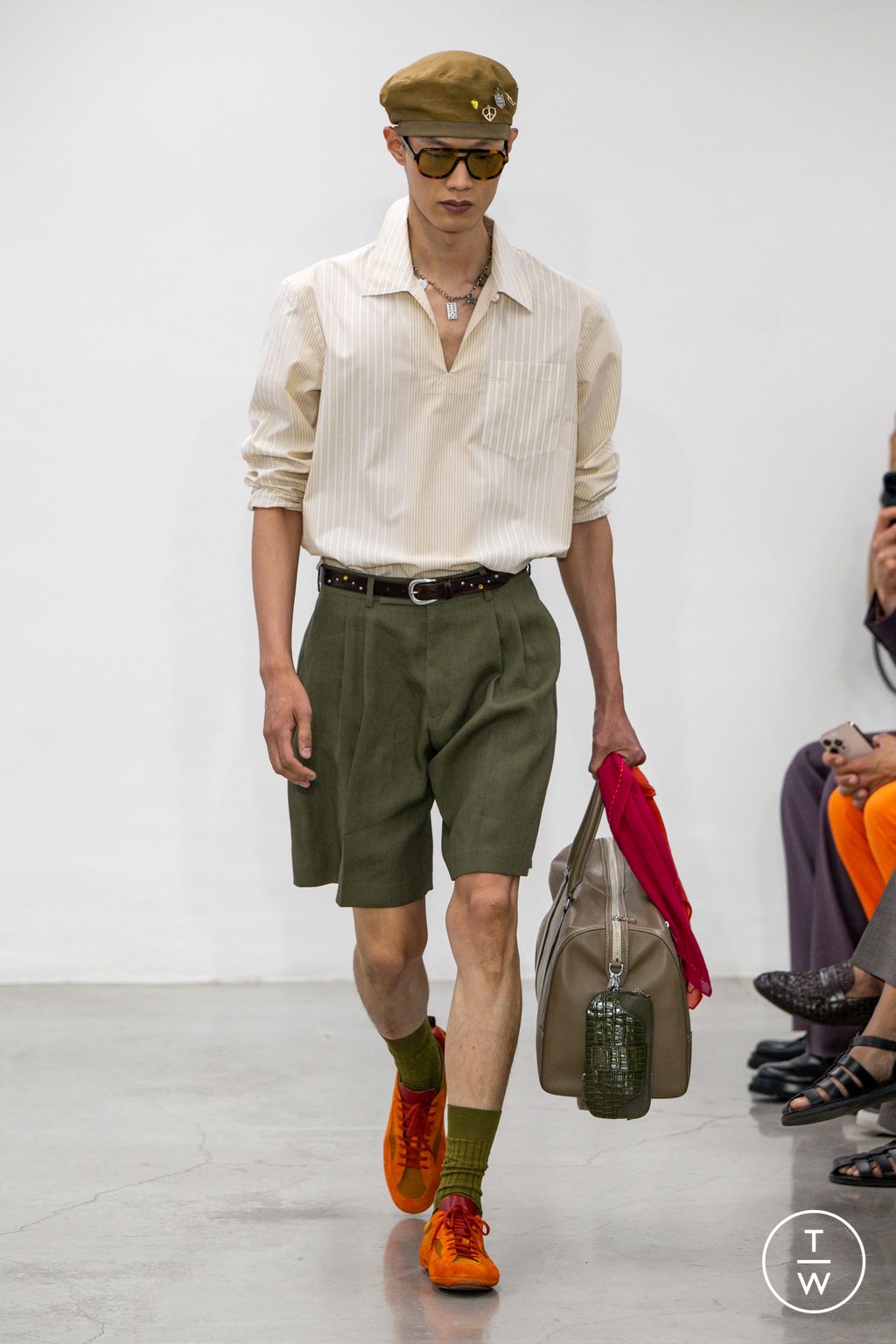 Fashion Week Milan Spring/Summer 2026 look 18 from the Paul Smith collection menswear