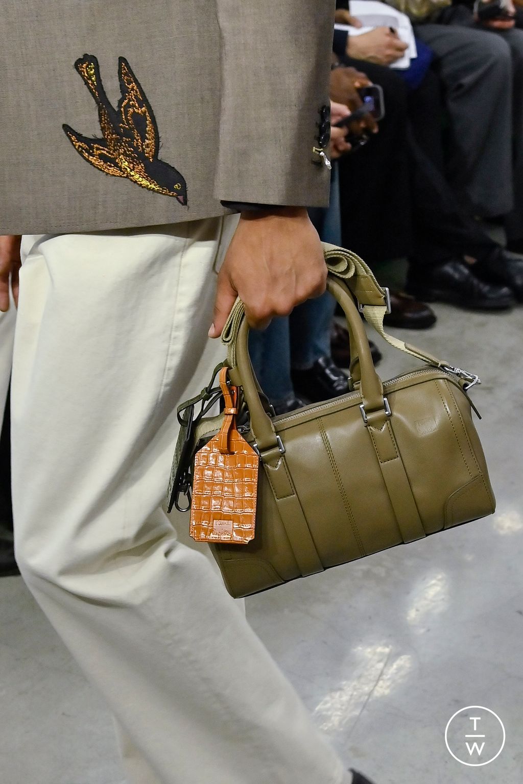 Fashion Week Milan Spring/Summer 2026 look 30 de la collection Paul Smith menswear accessories