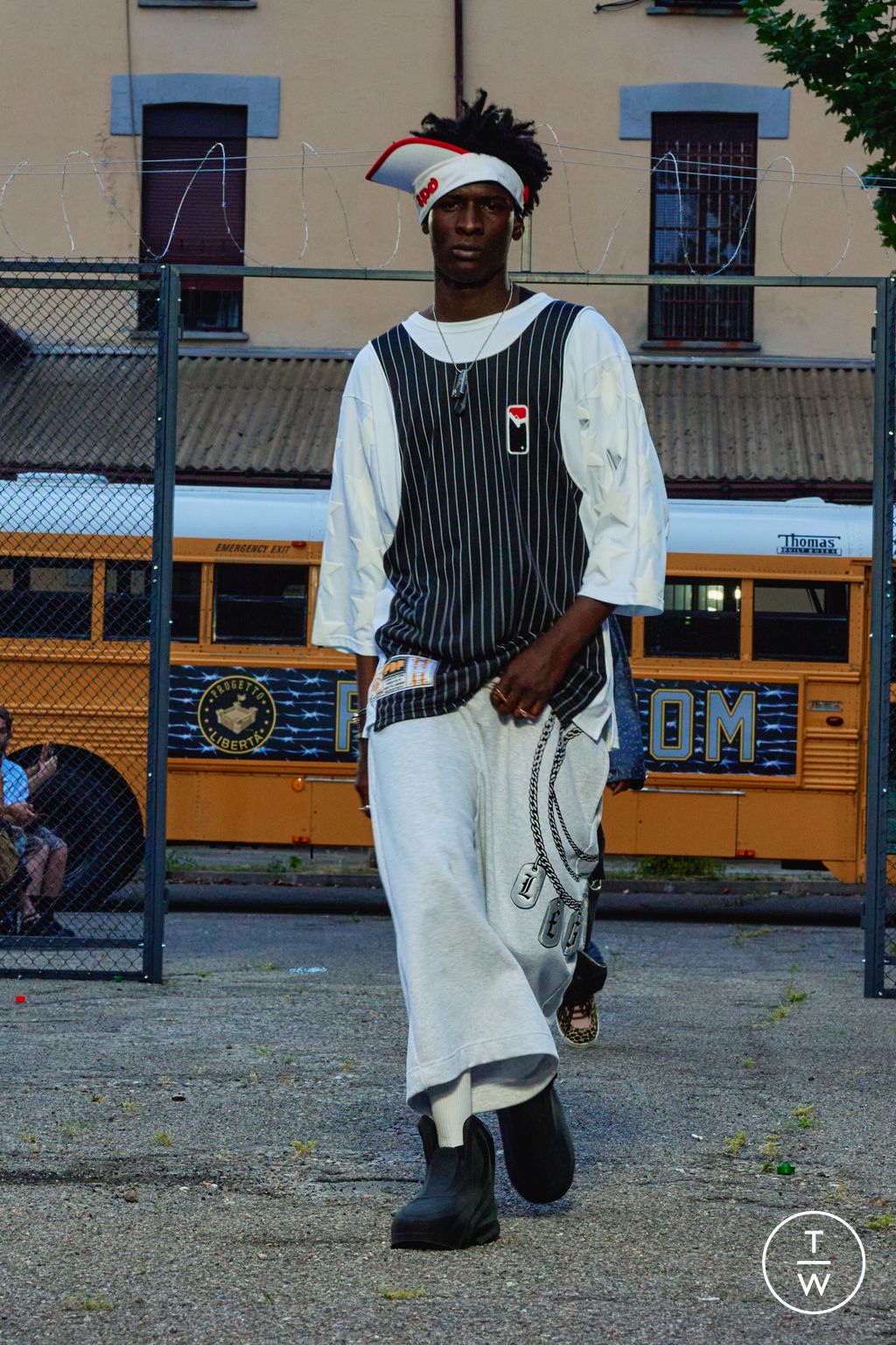 Fashion Week Milan Spring/Summer 2026 look 18 from the PDF collection menswear