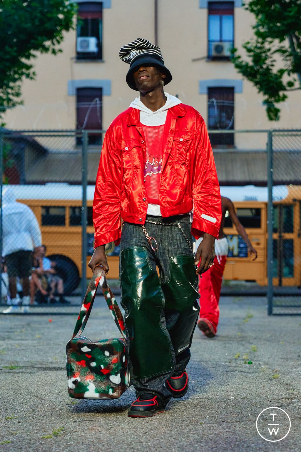Fashion Week Milan Spring/Summer 2026 look 33 from the PDF collection menswear