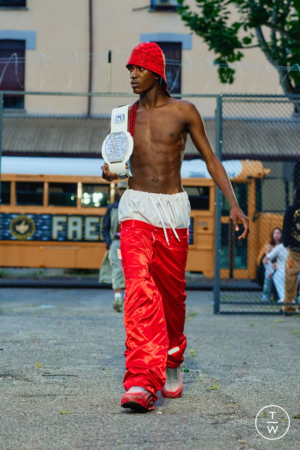 Fashion Week Milan Spring/Summer 2026 look 34 from the PDF collection menswear