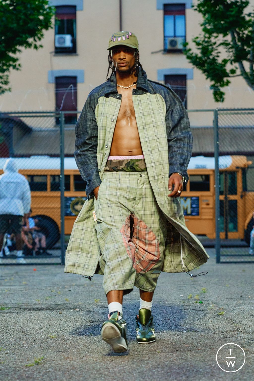 Fashion Week Milan Spring/Summer 2026 look 35 from the PDF collection menswear