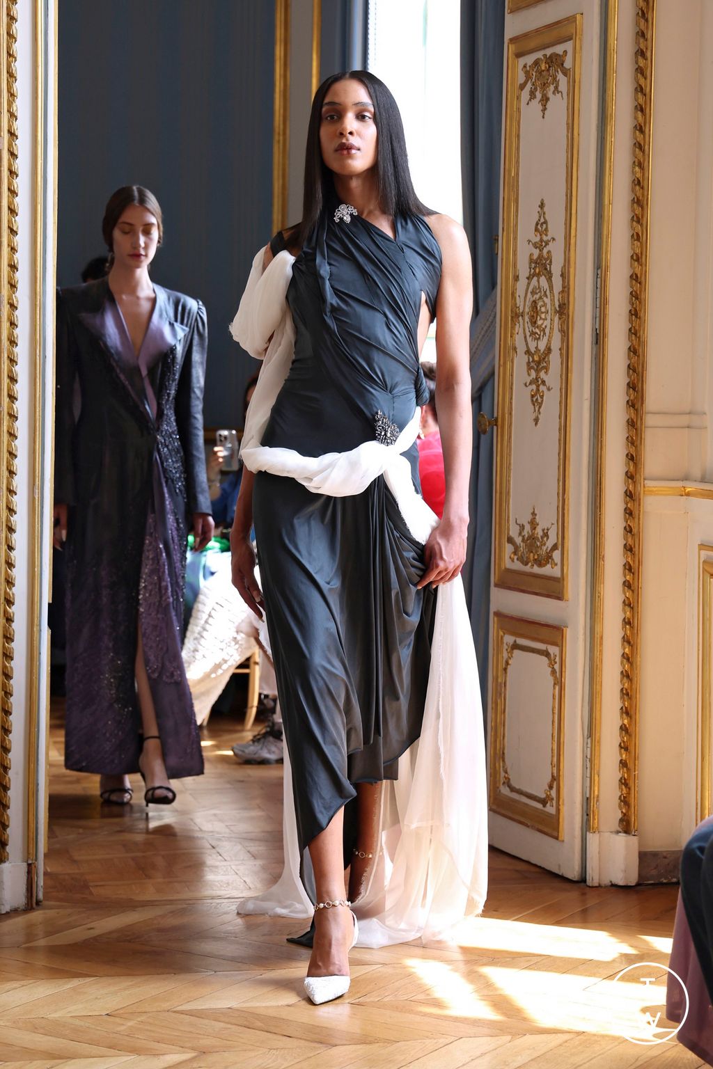 Fashion Week Paris Fall/Winter 2024 look 18 from the Peet Dullaert collection couture