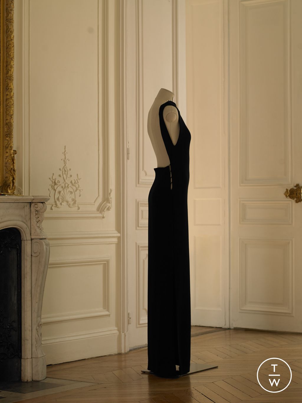 Fashion Week Paris Fall/Winter 2022 look 42 de la collection Peet Dullaert couture