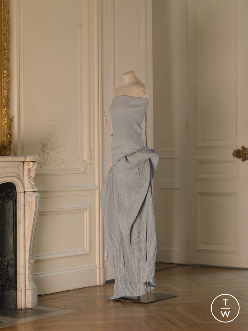Fashion Week Paris Fall/Winter 2022 look 62 de la collection Peet Dullaert couture