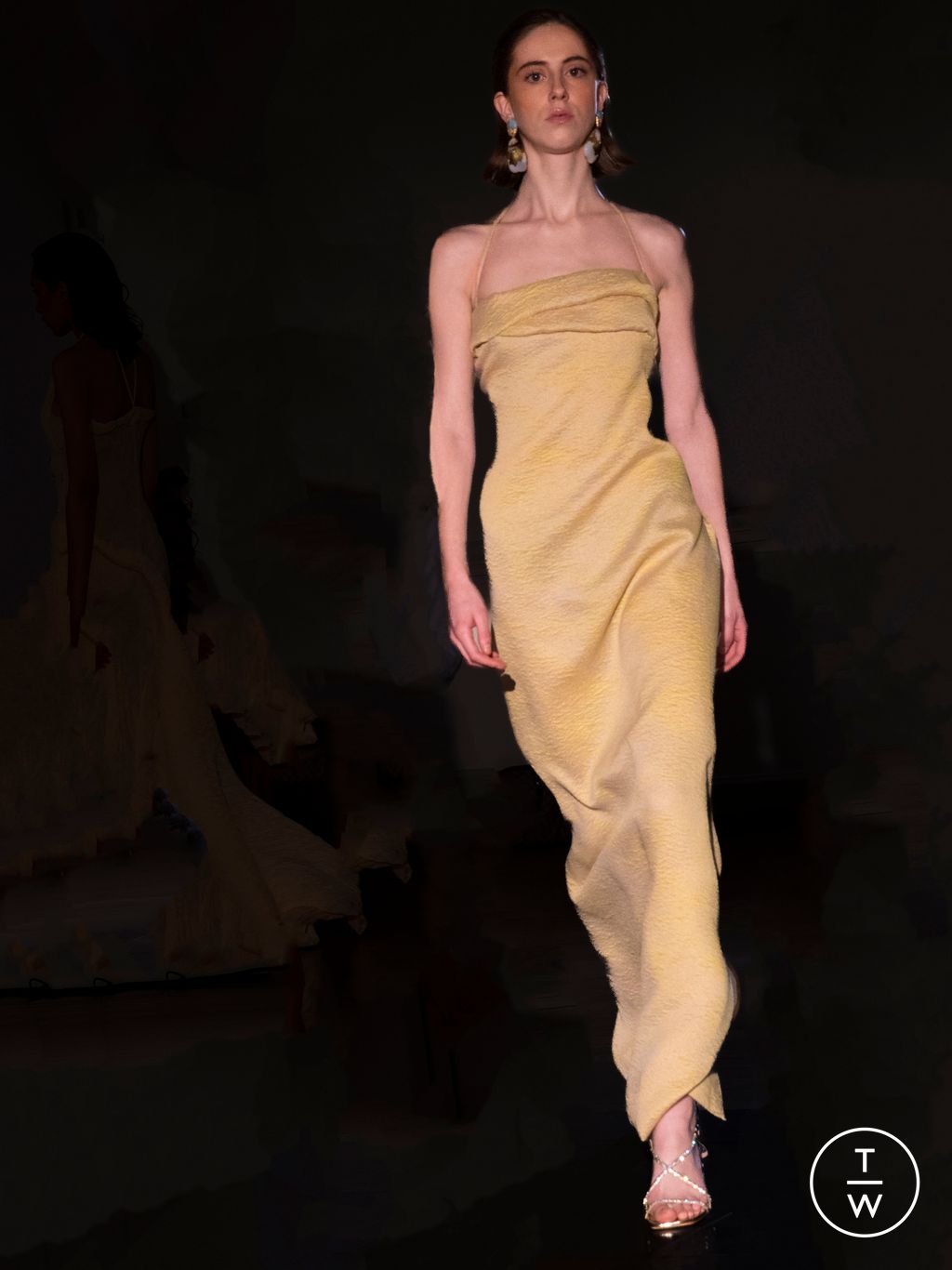 Fashion Week Paris Spring/Summer 2023 look 8 de la collection Peet Dullaert couture