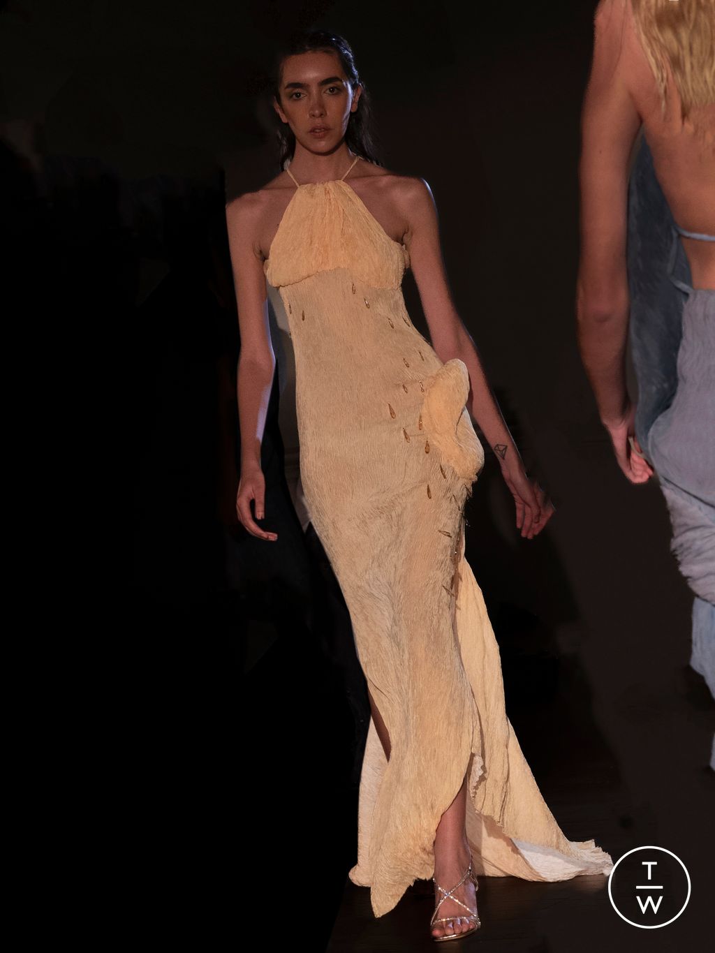 Fashion Week Paris Spring/Summer 2023 look 9 from the Peet Dullaert collection couture