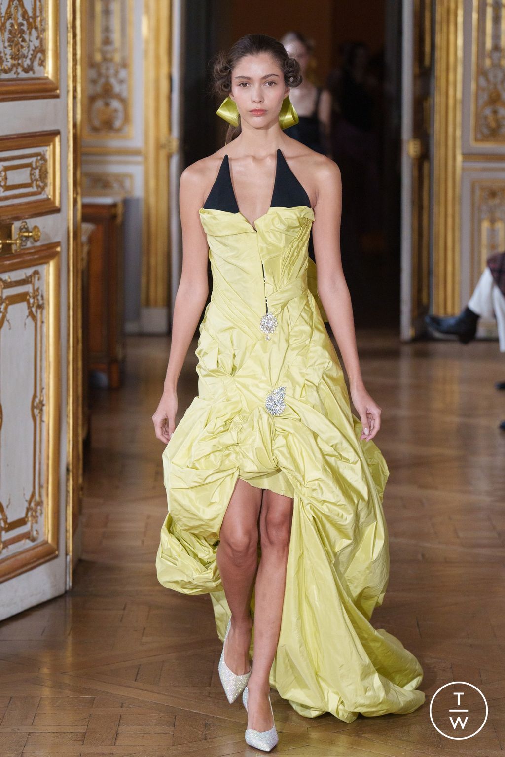 Fashion Week Paris Spring/Summer 2024 look 9 from the Peet Dullaert collection couture