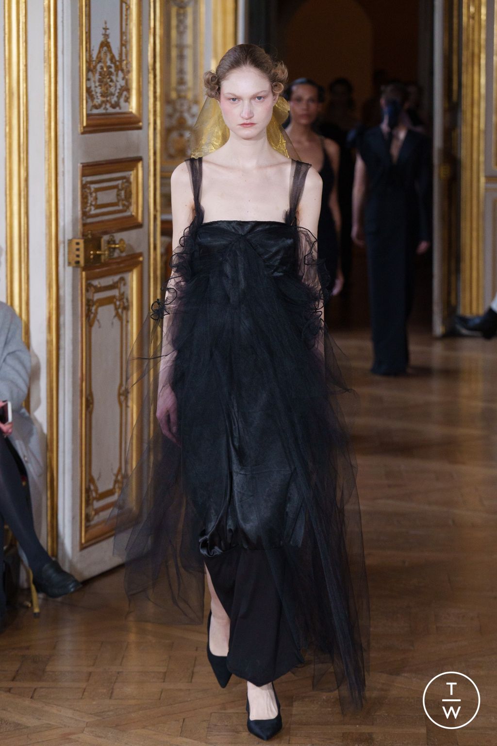 Fashion Week Paris Spring/Summer 2024 look 10 from the Peet Dullaert collection couture