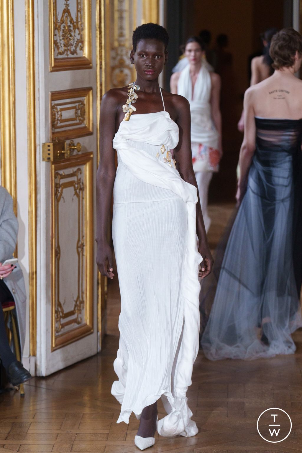 Fashion Week Paris Spring/Summer 2024 look 28 from the Peet Dullaert collection couture