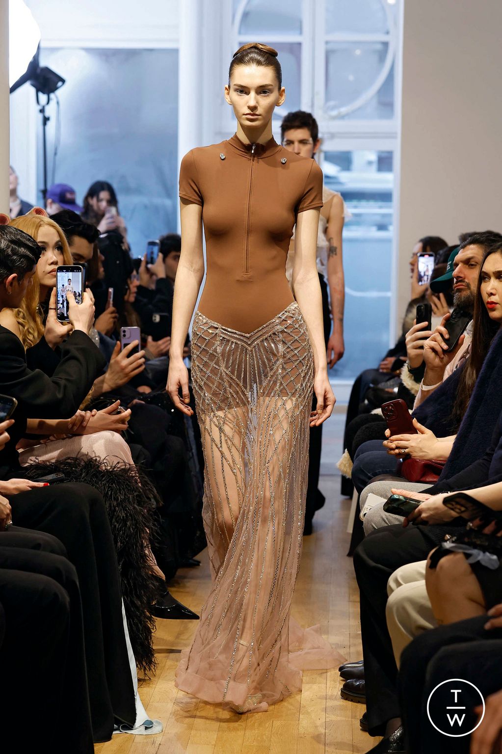 Fashion Week Paris Spring/Summer 2025 look 2 from the Peet Dullaert collection couture