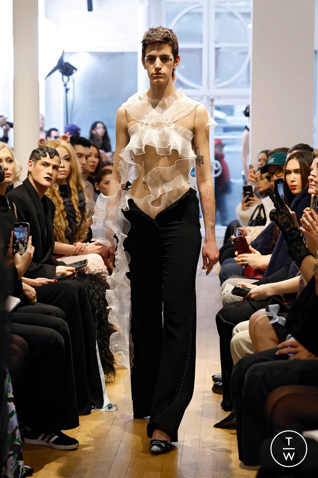 Fashion Week Paris Spring/Summer 2025 look 3 from the Peet Dullaert collection couture