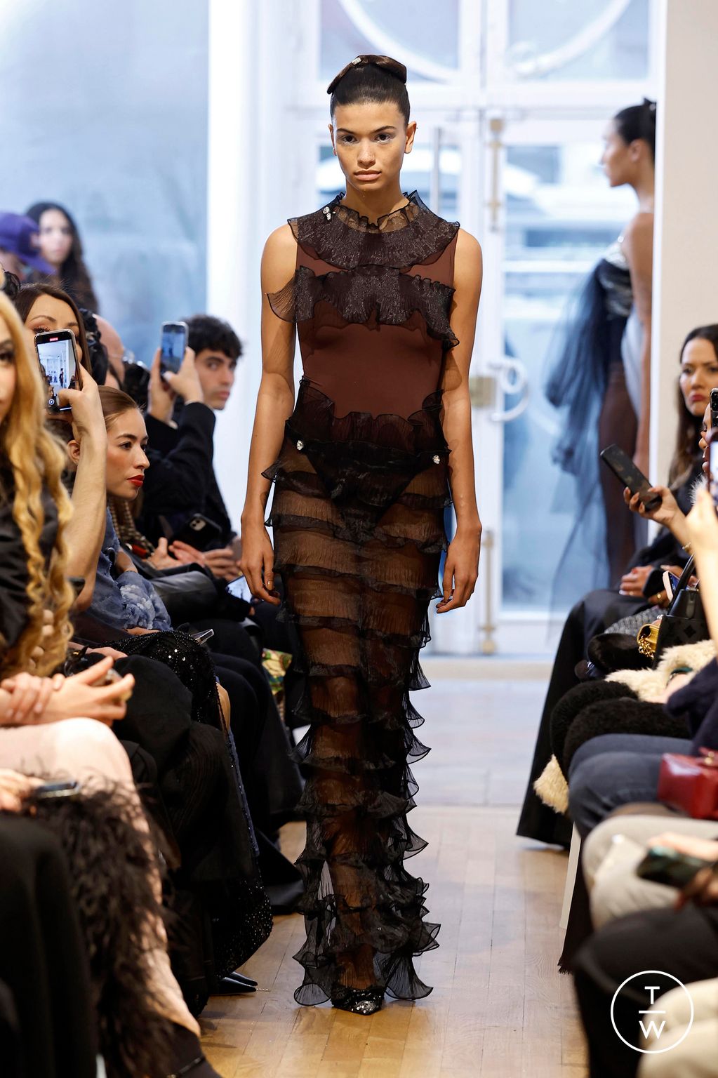 Fashion Week Paris Spring/Summer 2025 look 4 from the Peet Dullaert collection couture