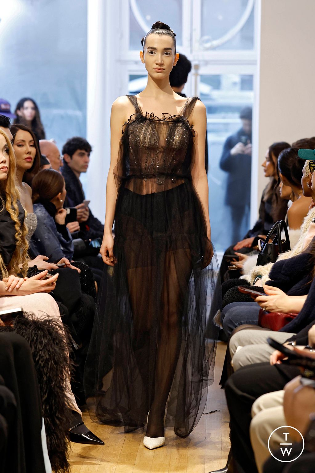 Fashion Week Paris Spring/Summer 2025 look 8 from the Peet Dullaert collection couture