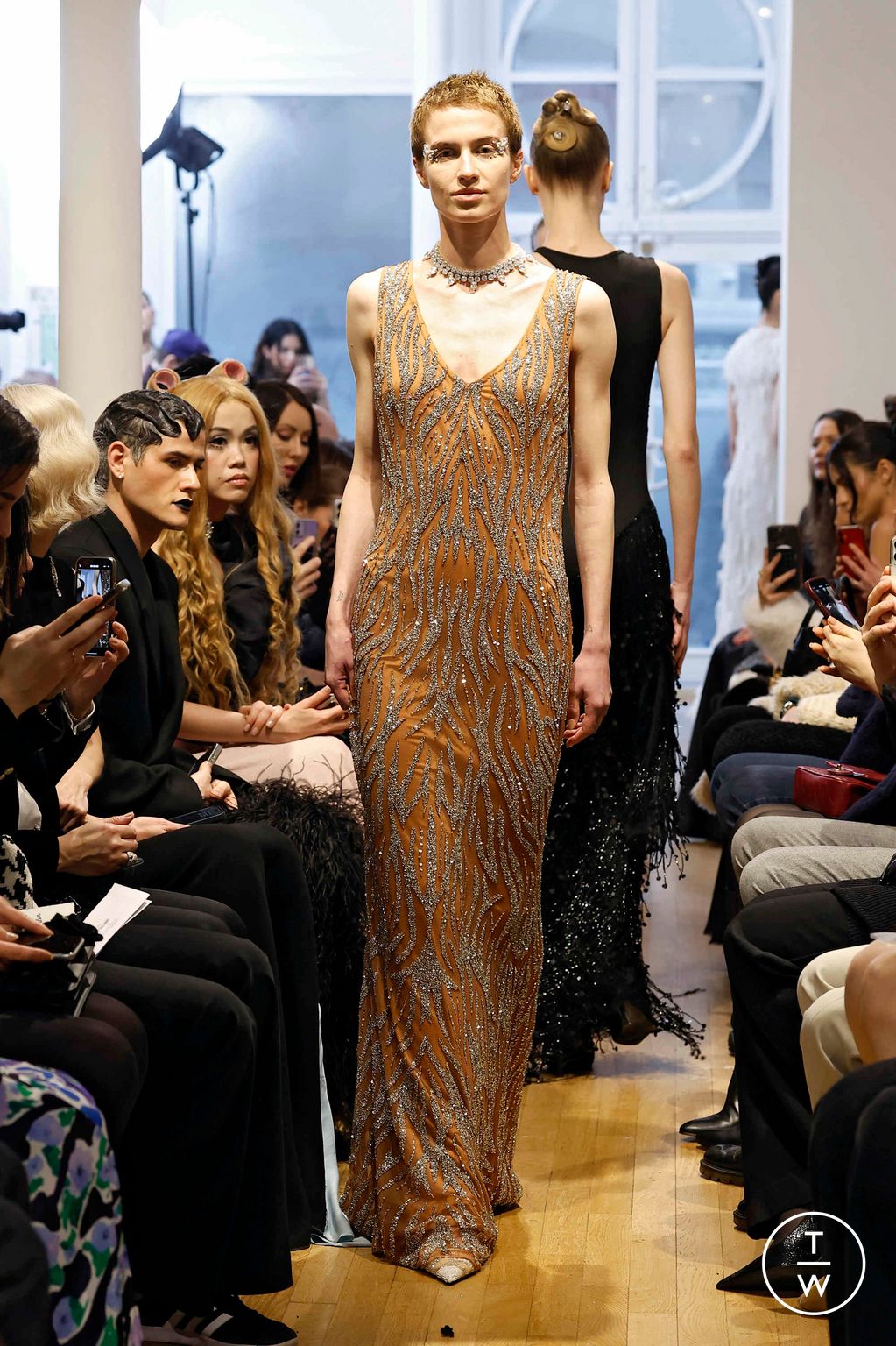 Fashion Week Paris Spring/Summer 2025 look 9 from the Peet Dullaert collection couture