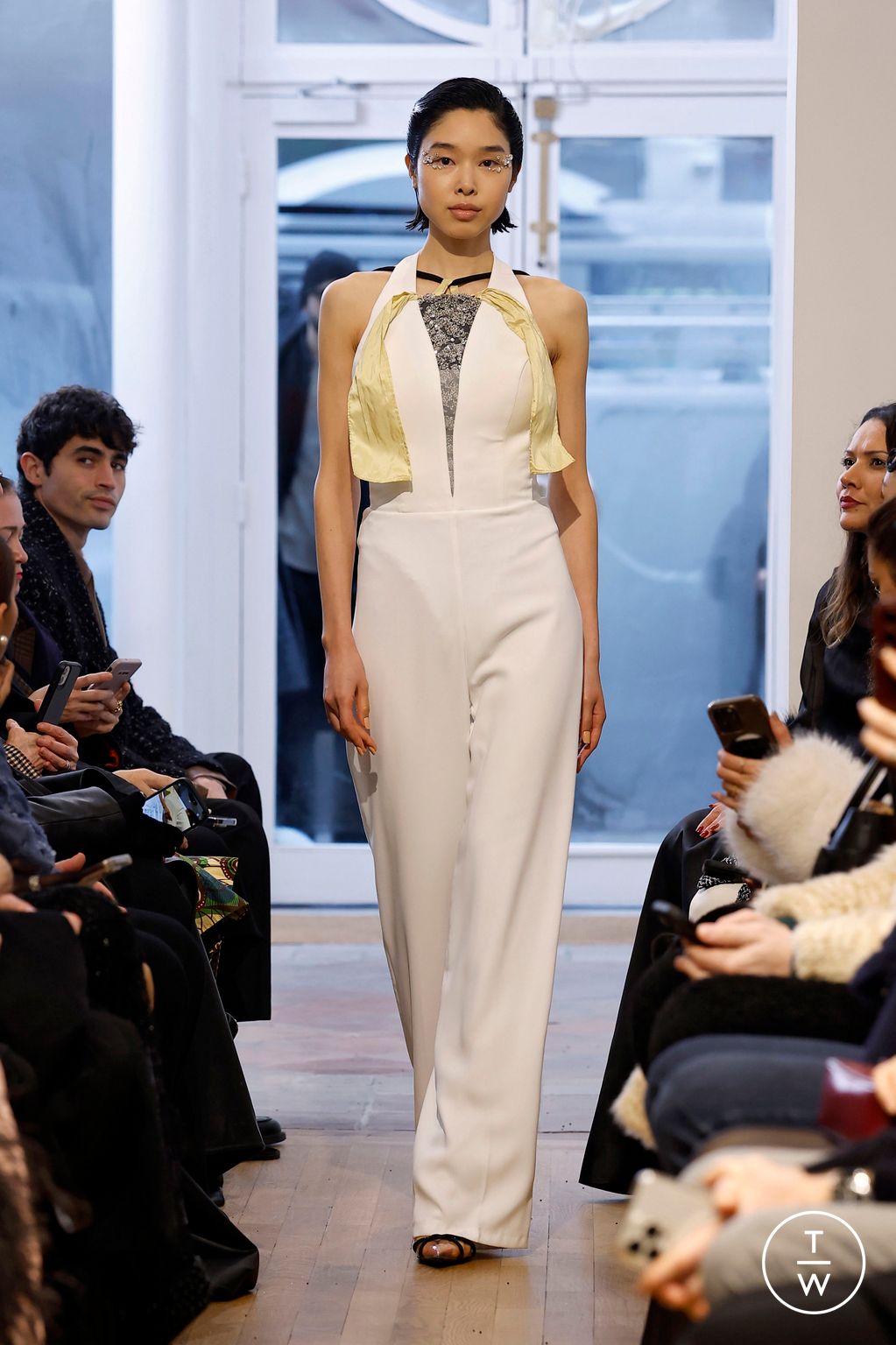 Fashion Week Paris Spring/Summer 2025 look 11 from the Peet Dullaert collection couture