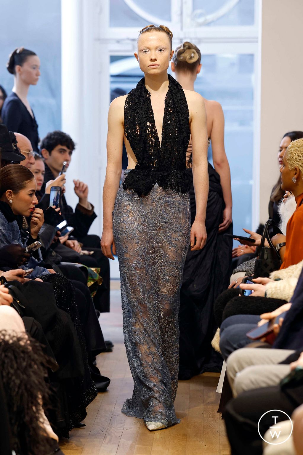 Fashion Week Paris Spring/Summer 2025 look 19 from the Peet Dullaert collection couture