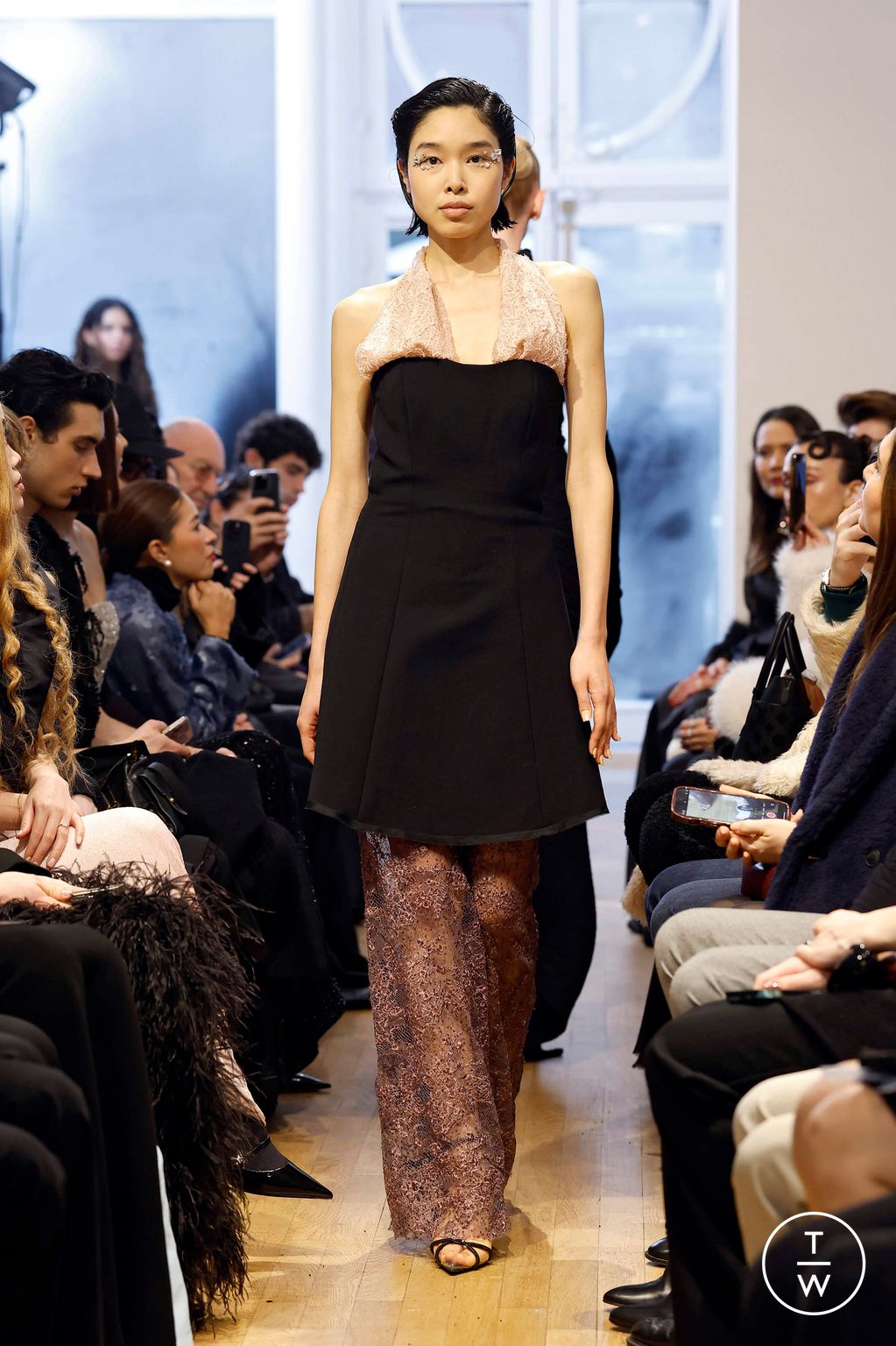 Fashion Week Paris Spring/Summer 2025 look 24 from the Peet Dullaert collection couture