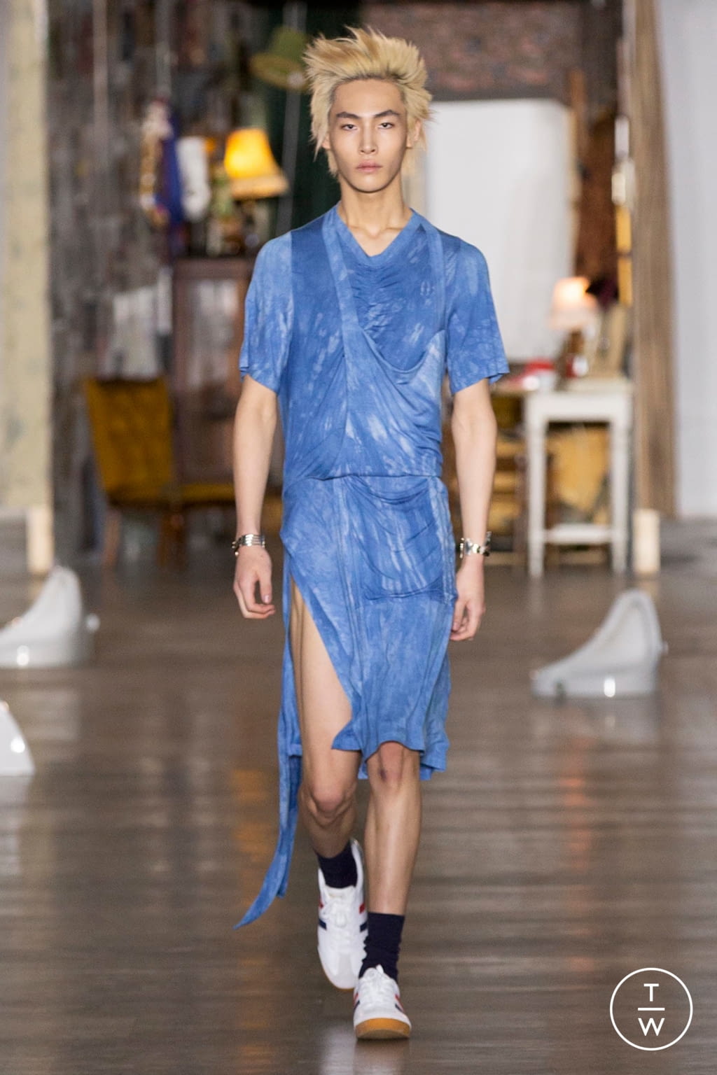 Fashion Week London Fall/Winter 2020 look 3 from the Per Götesson collection 男装