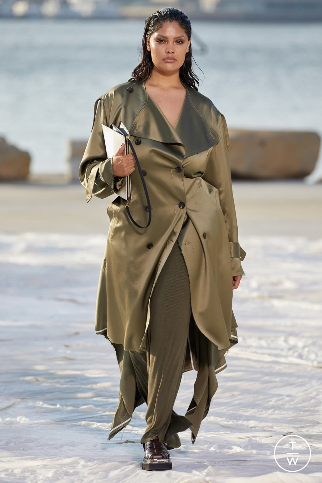 Fashion Week New York Spring/Summer 2022 look 34 from the Peter Do collection womenswear