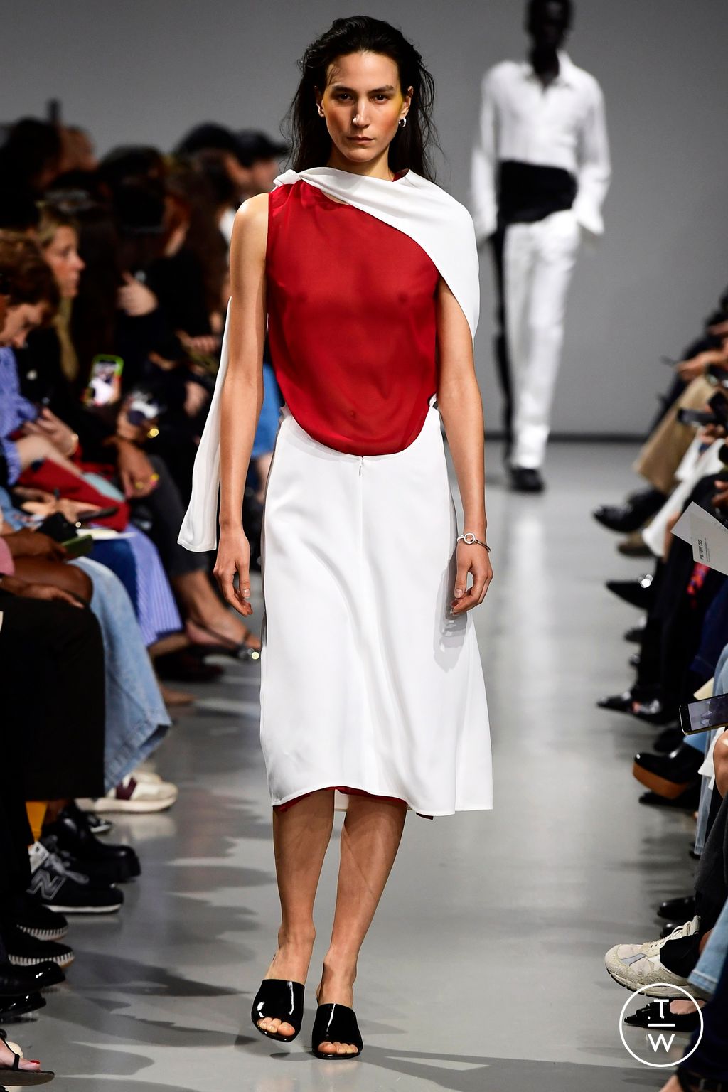 Fashion Week Paris Spring/Summer 2024 look 6 de la collection Peter Do womenswear