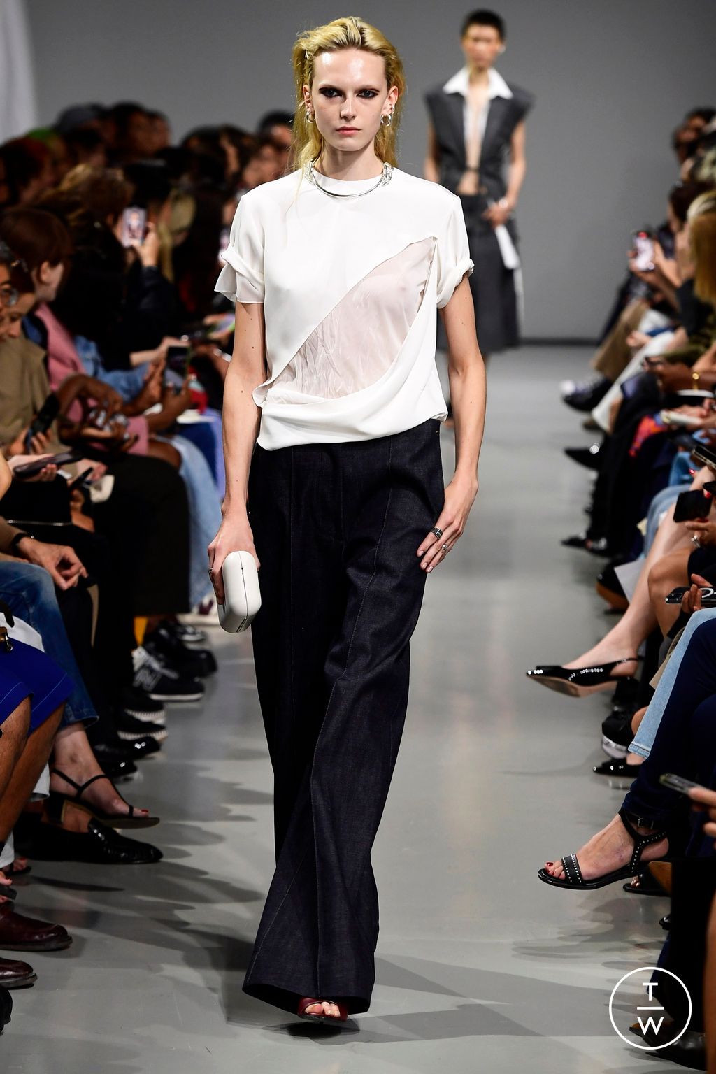 Fashion Week Paris Spring/Summer 2024 look 15 de la collection Peter Do womenswear