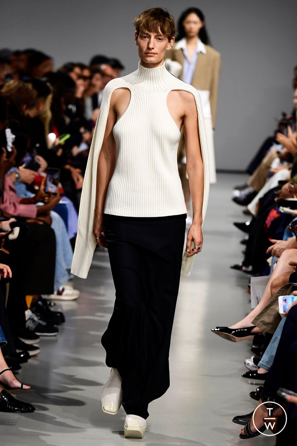 Fashion Week Paris Spring/Summer 2024 look 20 de la collection Peter Do womenswear