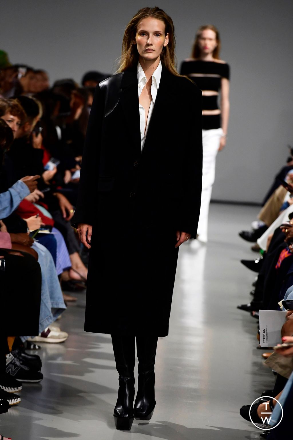 Fashion Week Paris Spring/Summer 2024 look 27 de la collection Peter Do womenswear
