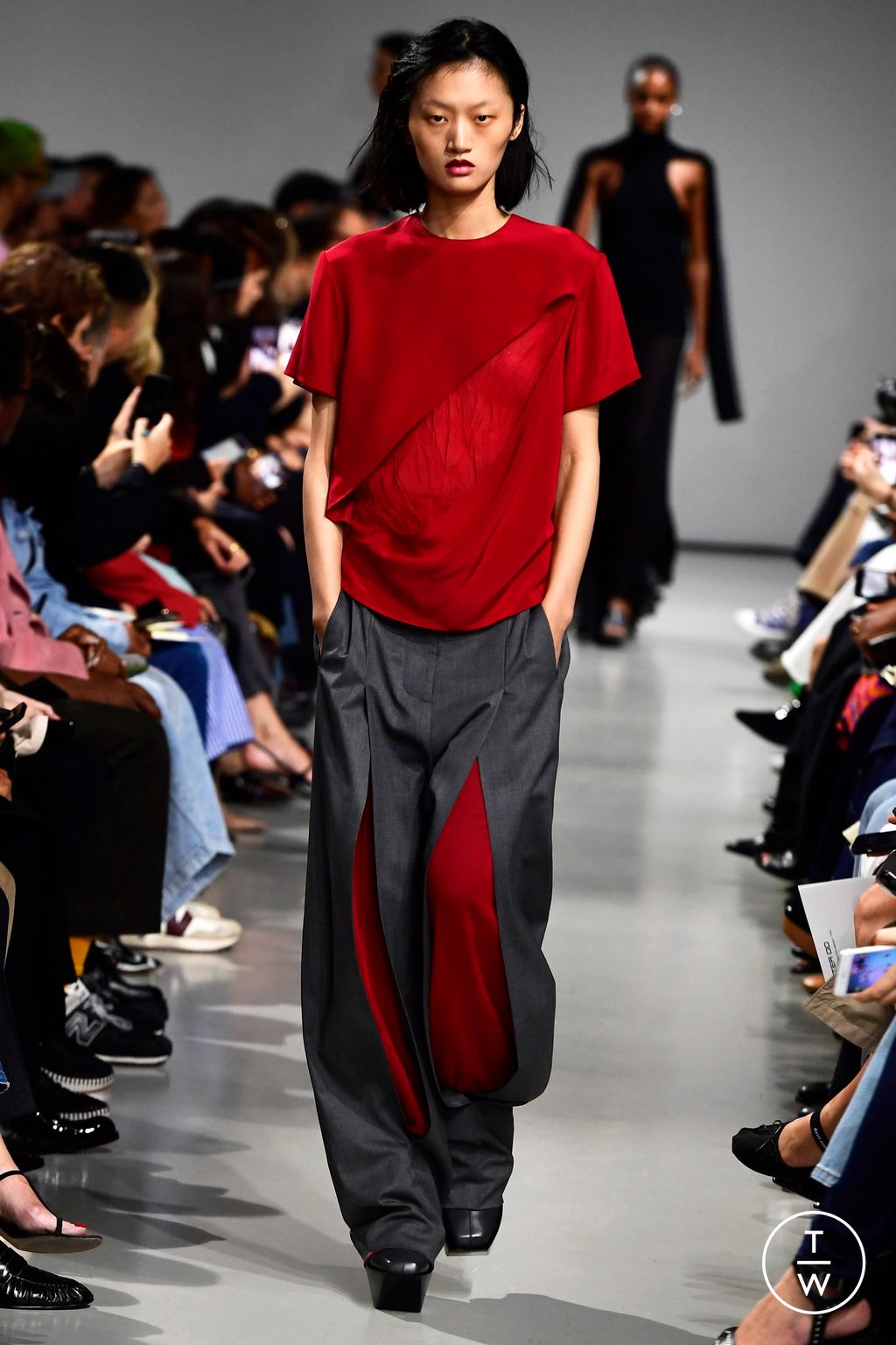 Fashion Week Paris Spring/Summer 2024 look 32 from the Peter Do collection womenswear