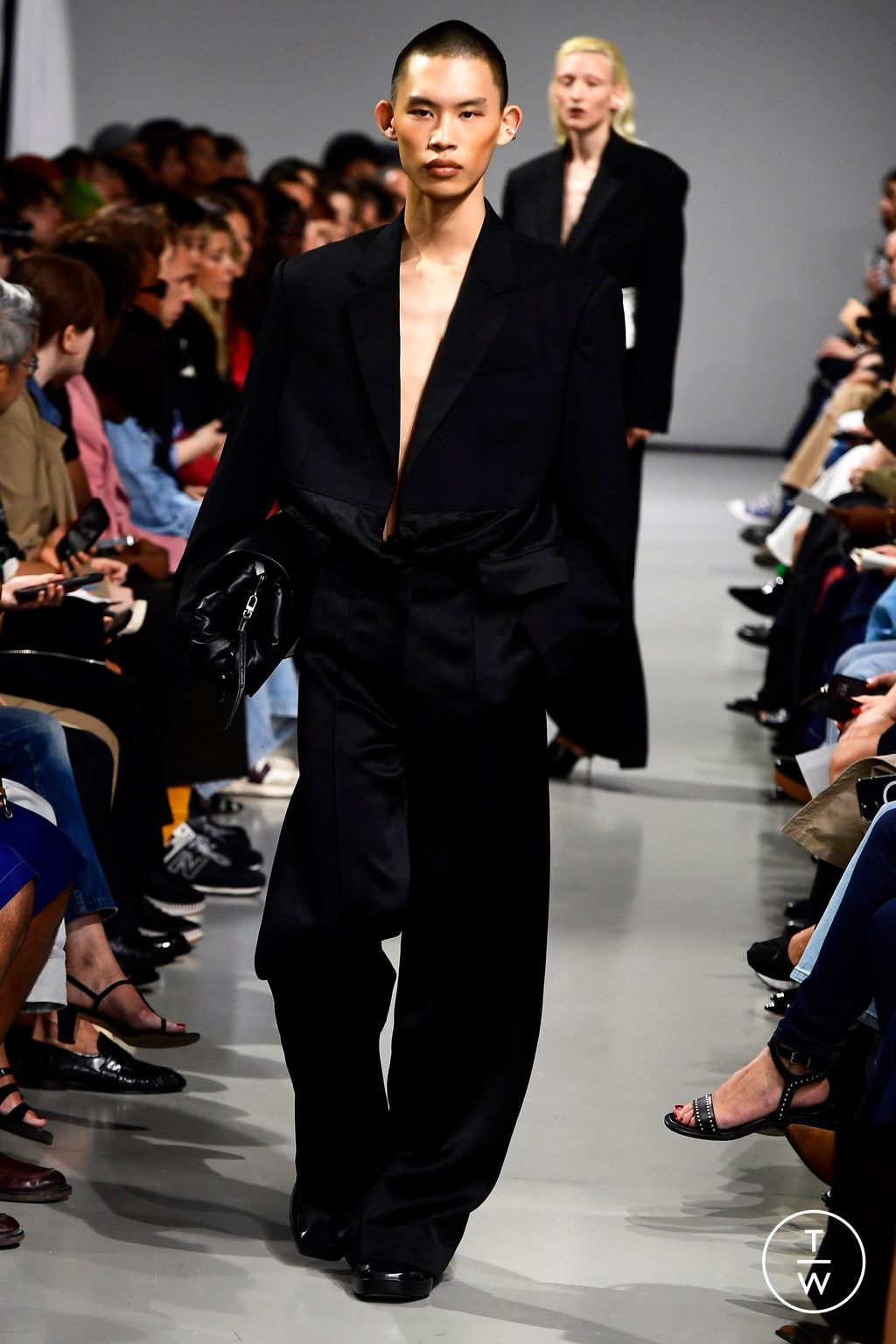 Fashion Week Paris Spring/Summer 2024 look 39 de la collection Peter Do womenswear