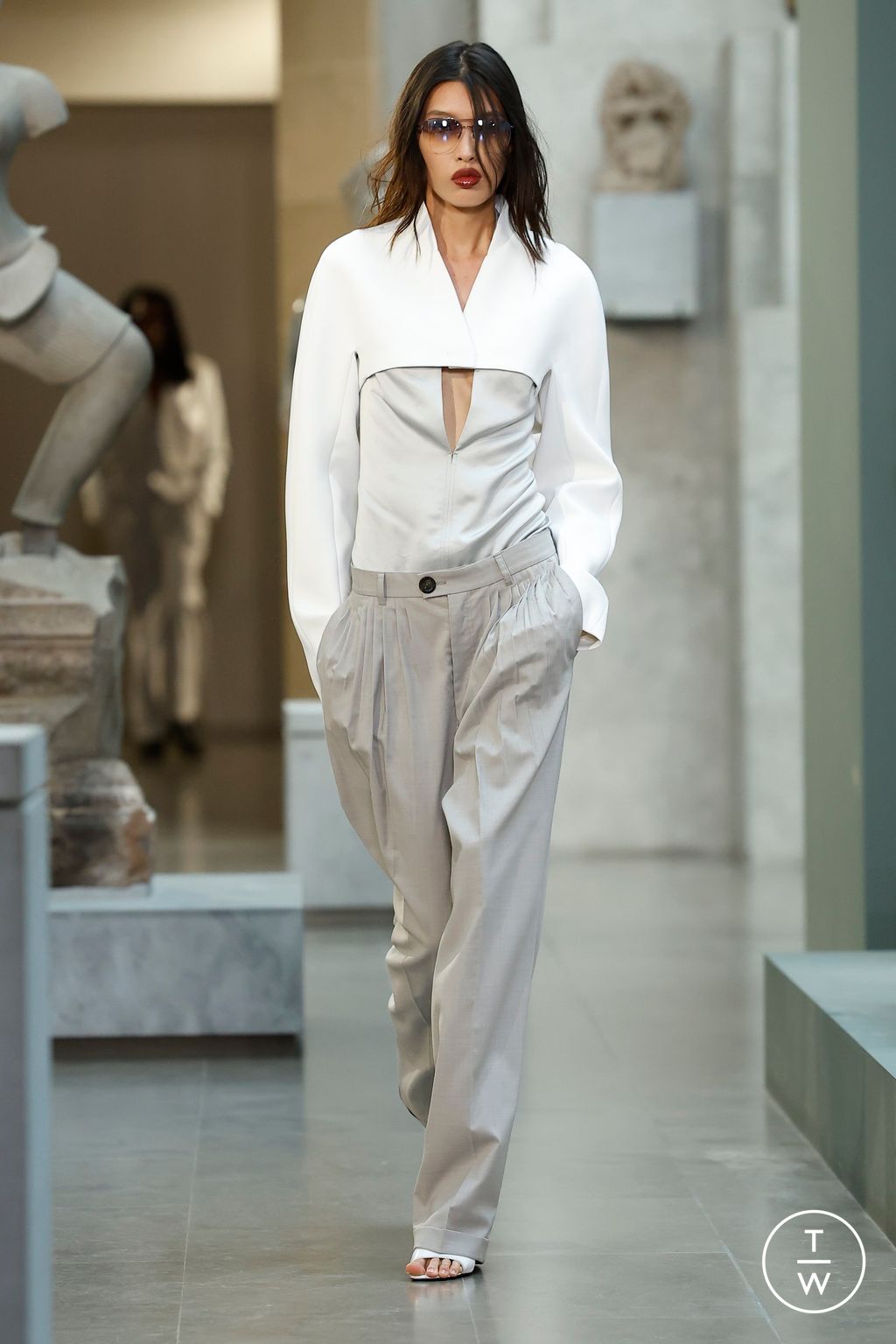 Fashion Week Paris Spring/Summer 2025 look 1 from the Peter Do collection 女装