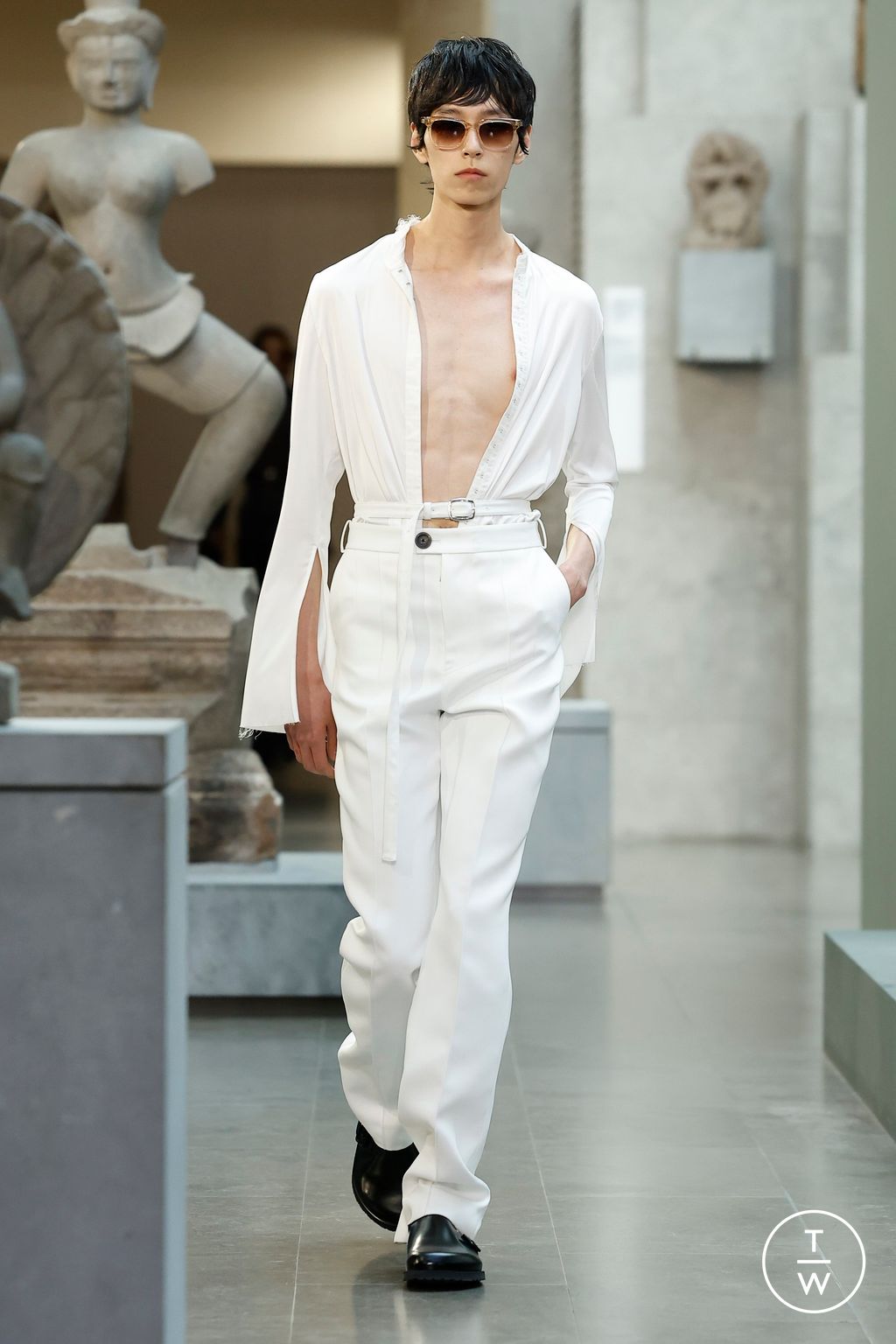 Fashion Week Paris Spring/Summer 2025 look 5 from the Peter Do collection womenswear