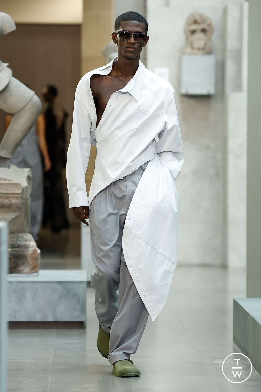 Fashion Week Paris Spring-Summer 2025 look 10 from the Peter Do collection womenswear