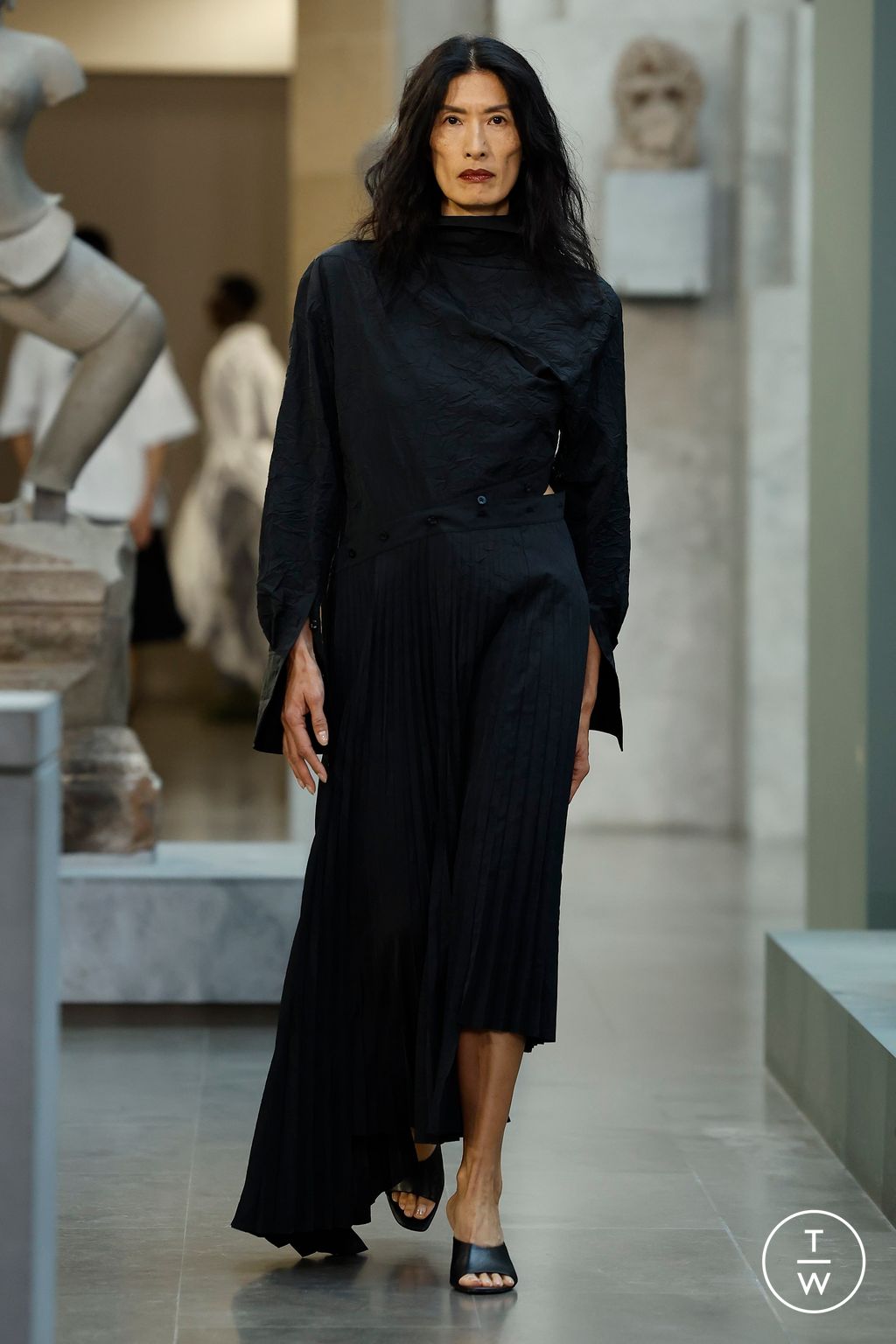 Fashion Week Paris Spring-Summer 2025 look 14 from the Peter Do collection womenswear