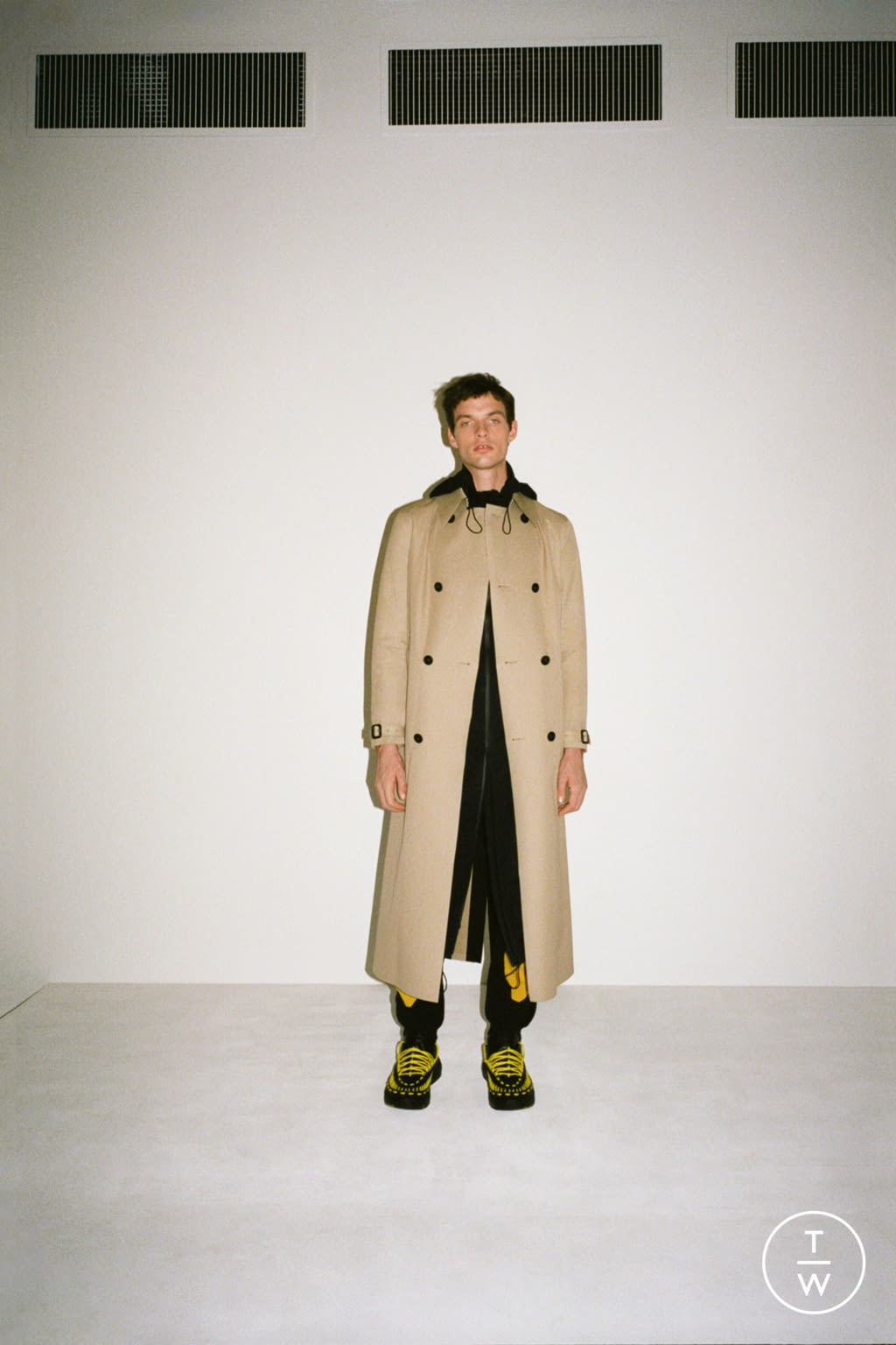 Fashion Week Milan Pre-Fall 2019 look 14 from the Bottega Veneta collection 男装