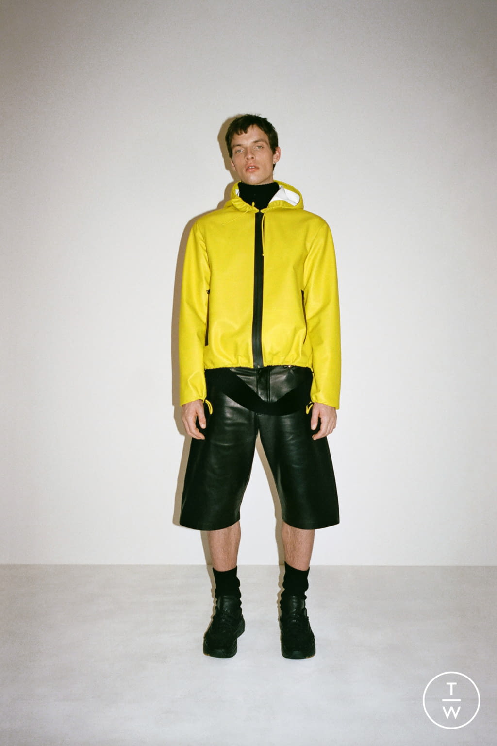 Fashion Week Milan Pre-Fall 2019 look 17 from the Bottega Veneta collection 男装