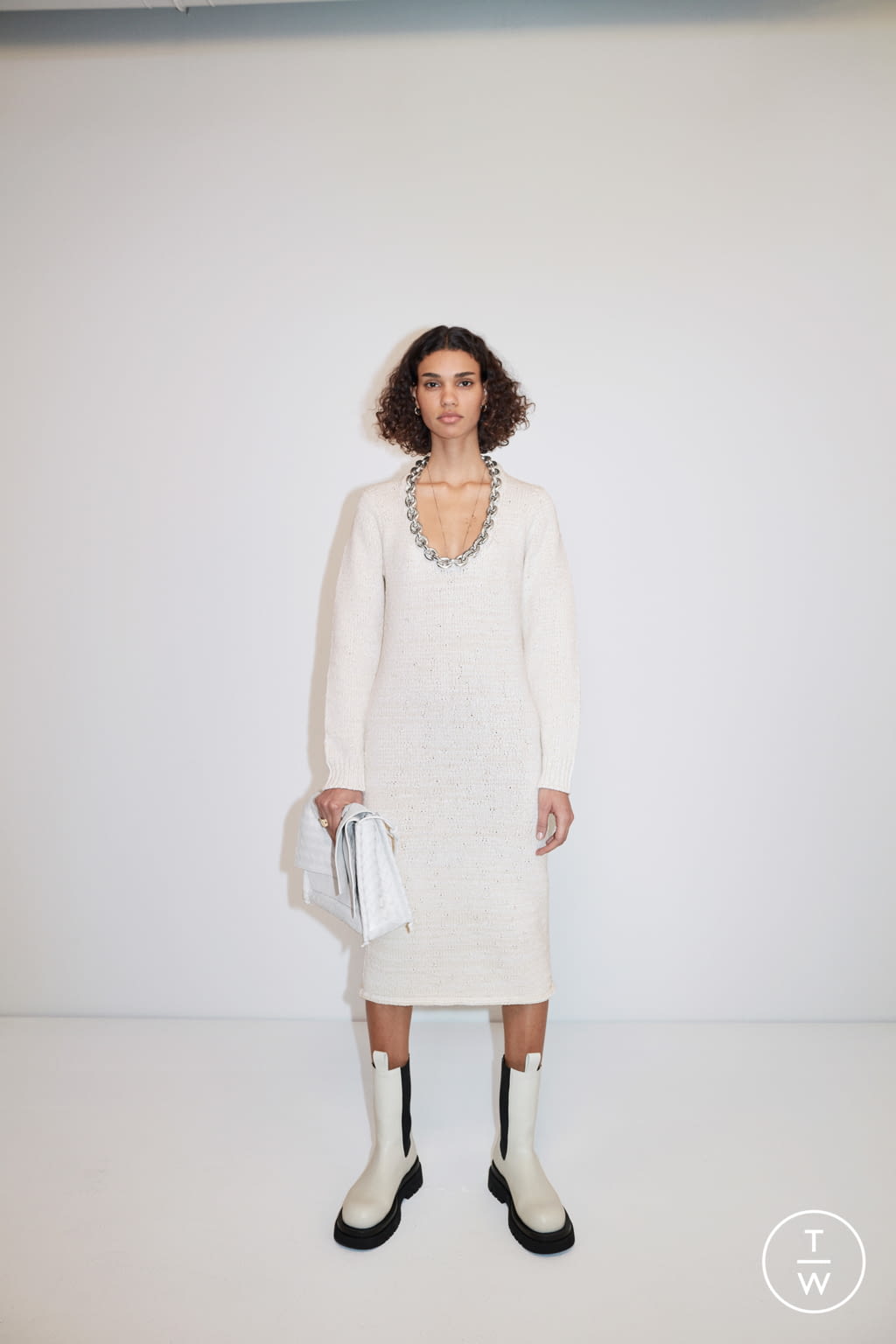 Fashion Week Milan Pre-Fall 2020 look 48 from the Bottega Veneta collection womenswear